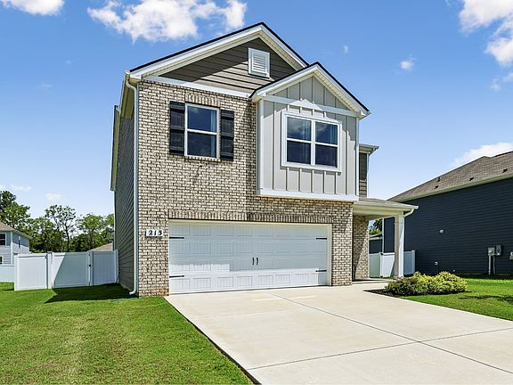 2nd image of 213 River Forest Dr