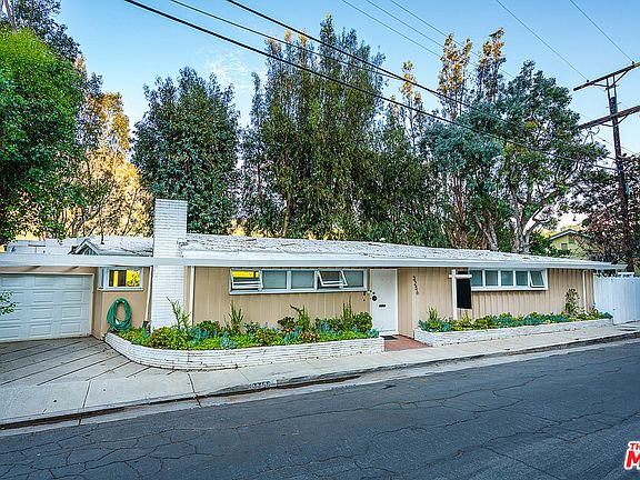 3rd image of 3256 Hillock Dr