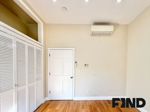 169 Sackett Street image 23 of 27