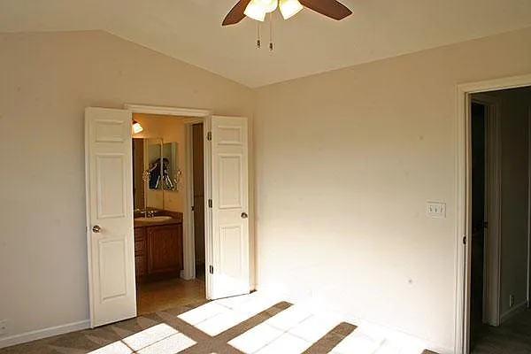 1102 Yellow Dogwood Hts — Photo 13