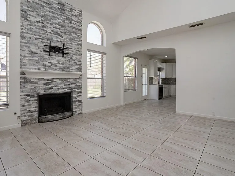 1709 Corvallis Trl — Photo 3