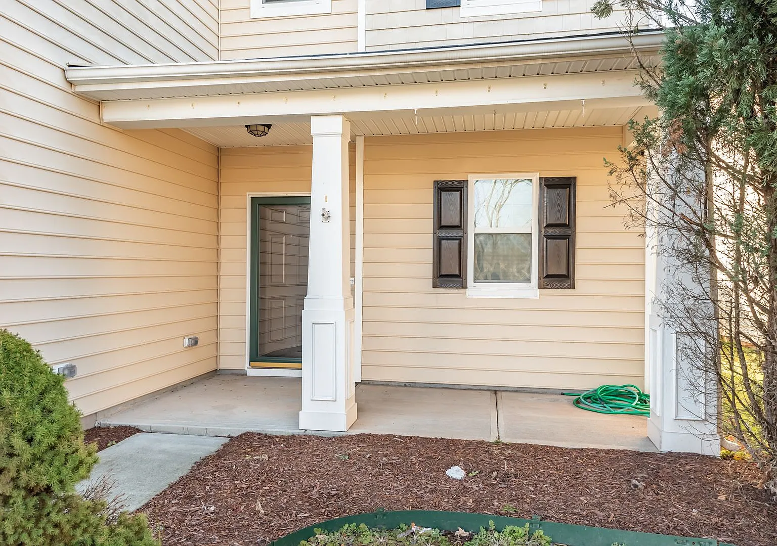 3-bed Home in Brightleaf! — Photo 2