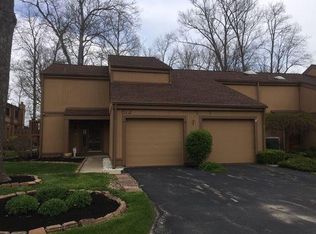 512 Walnut Ln, Mason, OH