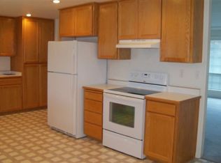 413 Yew Wood Dr, Shady Cove, OR