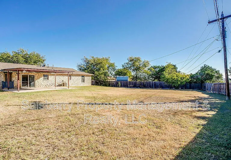 1113 Gifford Dr — Photo 37