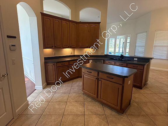 4th image of 10029 Chardonnay Dr