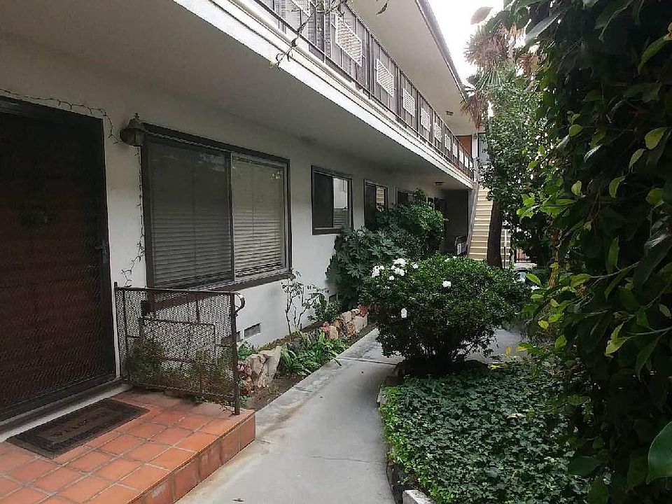 1st image of 818 5th St Unit 9