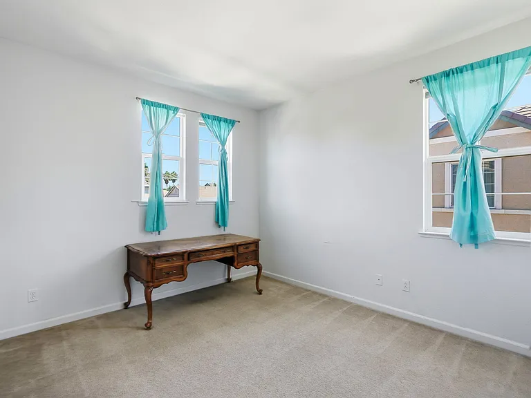 871 Larkspur Ln — Photo 10