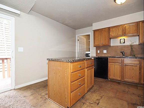 5th image of 4474 S Sussex Pl