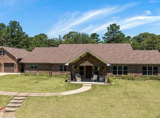 1040 Big Woods Rd, Longview, TX 75605