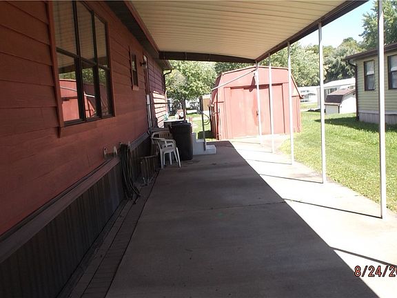 3rd image of 131 Coral Key Ln SE
