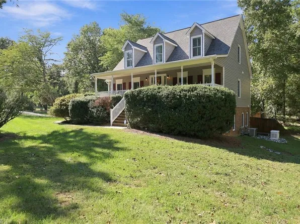 4402 SE School Rd, Greensboro, NC 27406