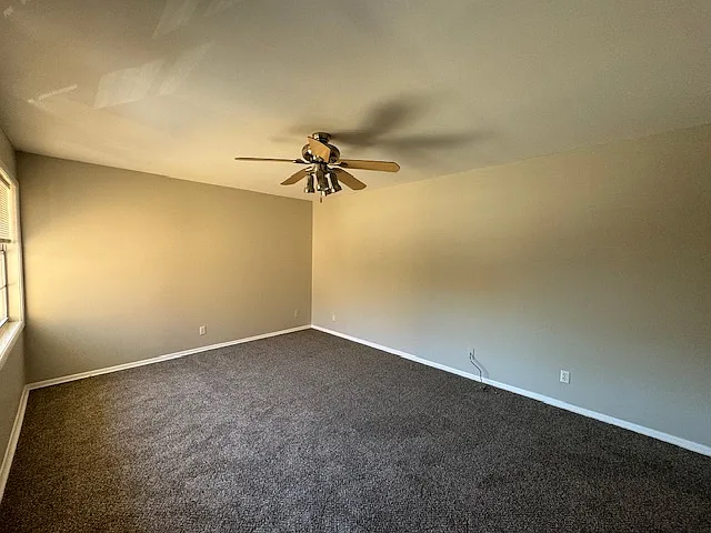 2259 Robin Lyn Ct — Photo 10