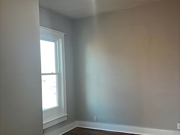 4th image of 509 1/2 S 5th St
