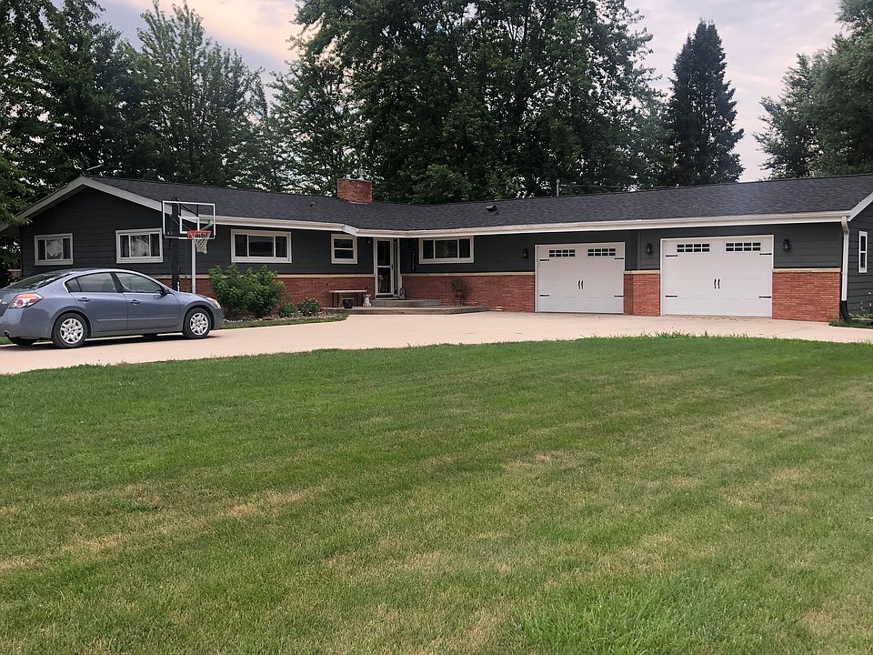 1st image of 611 13th Ave SE