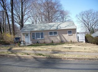 902 Patterson Ave, Willow Grove, PA 19090