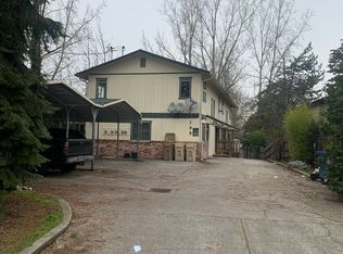 198 Lewis Ave #A, Grants Pass, OR 97527