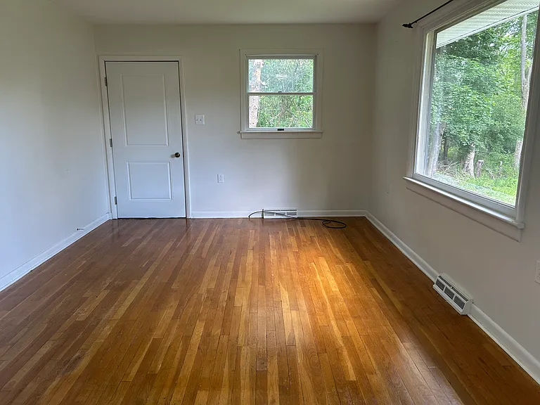 222 Sunnyside Ave — Photo 8