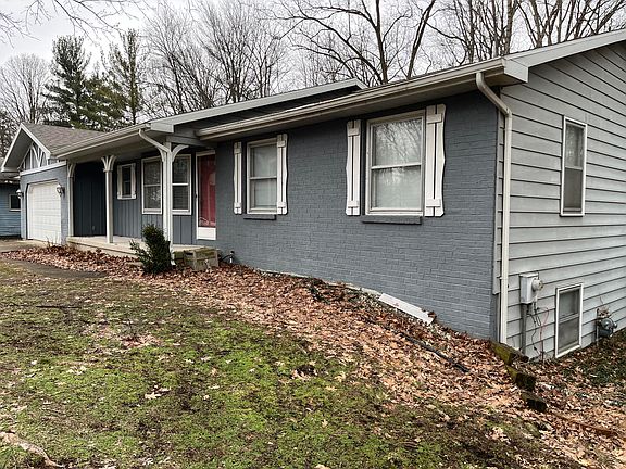 2nd image of 1939 Chateau Dr SW