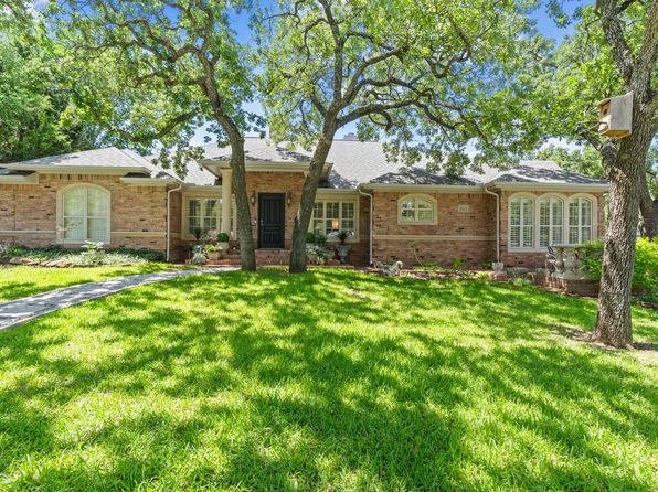 Home for Sale in Grapevine TX
