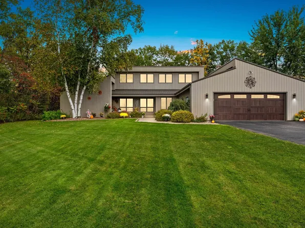 N5938 Wolf River Rd, Shawano, WI 54166