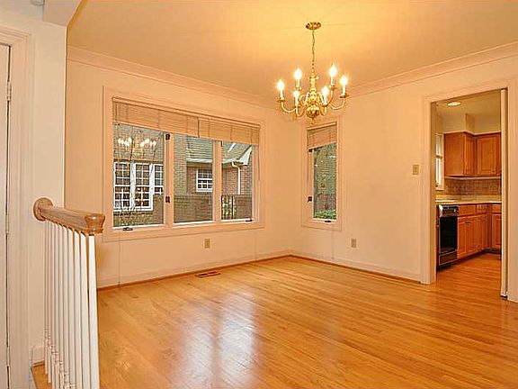 4th image of 1333 Llewellyn Ave
