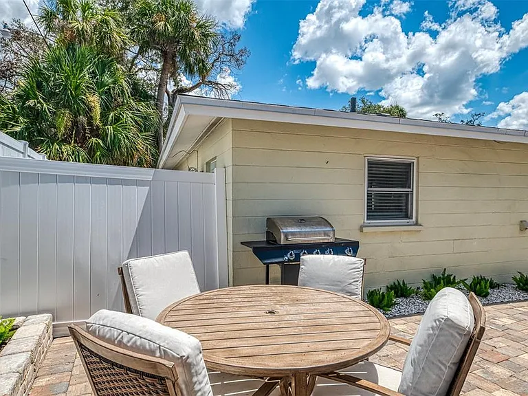 1137 N Moonmist Ct #L-7 — Photo 26