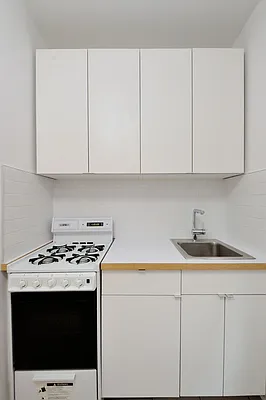 Rented by Aether Property Group | media 29