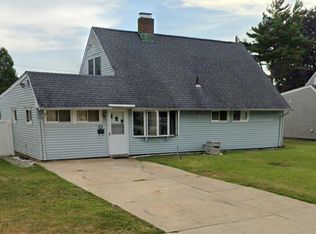 48 Hamlet Rd #1, Levittown, NY 11756