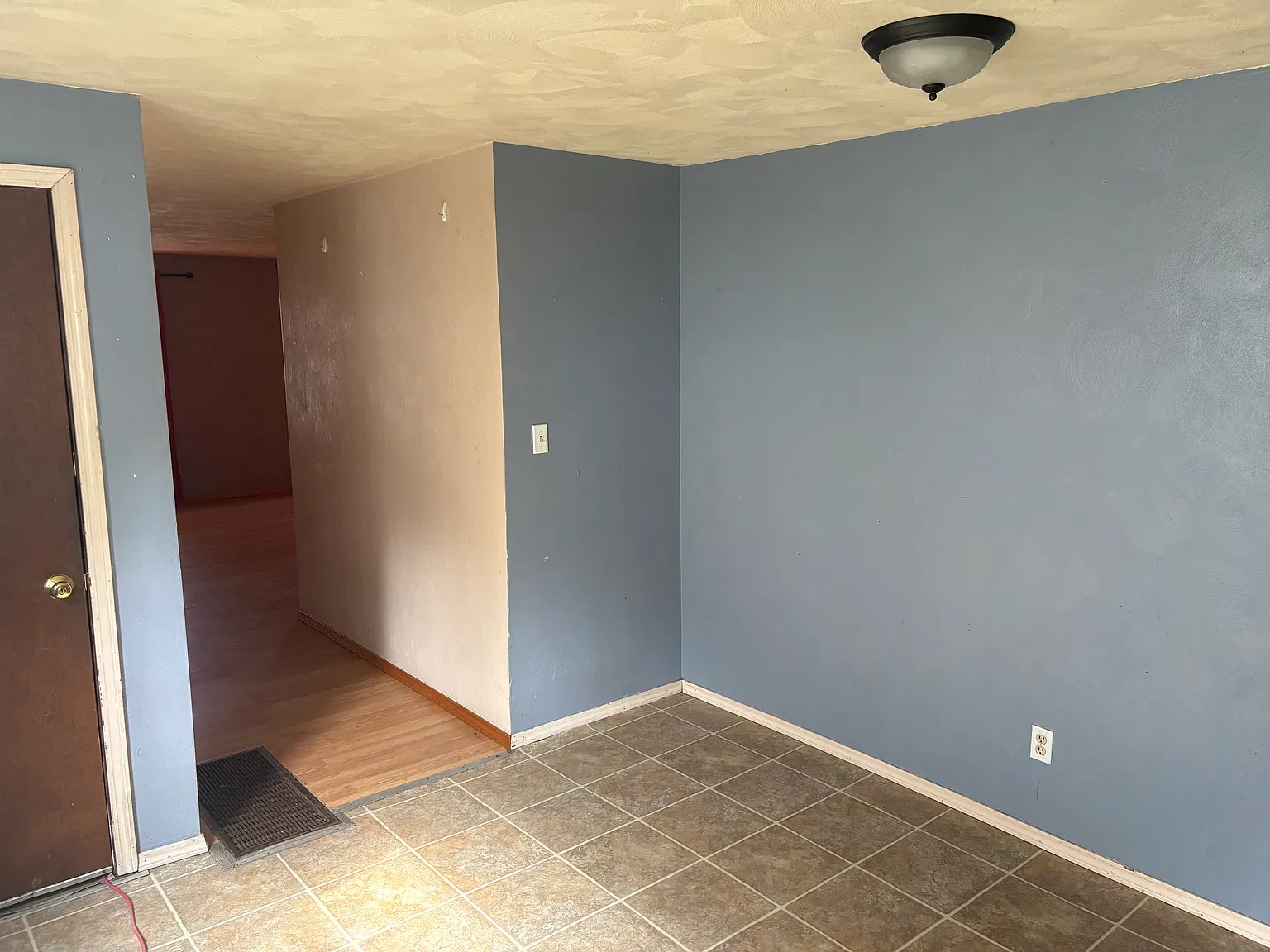 515 W Williams — Photo 3