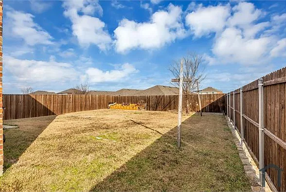6102 Harrah Ln — Photo 24