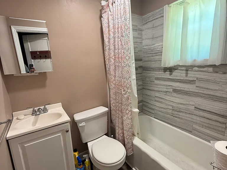 318 Green Cir — Photo 10