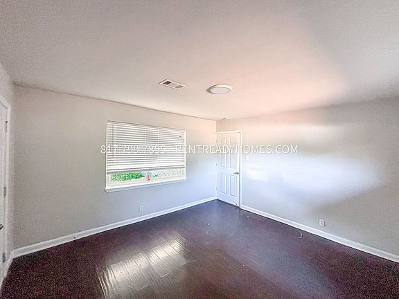 3rd image of 510 Slaughter Ln