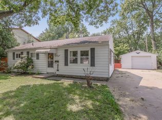 3920 Lennox Ave NE, Cedar Rapids, IA 52402