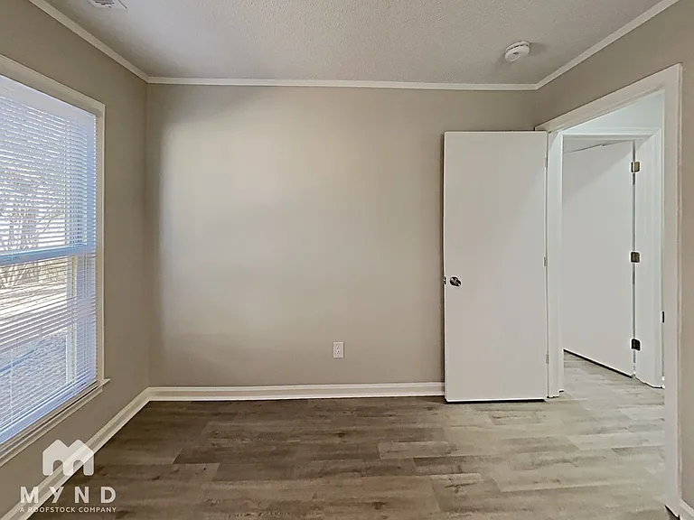 8213 Willowlake Ct — Photo 12