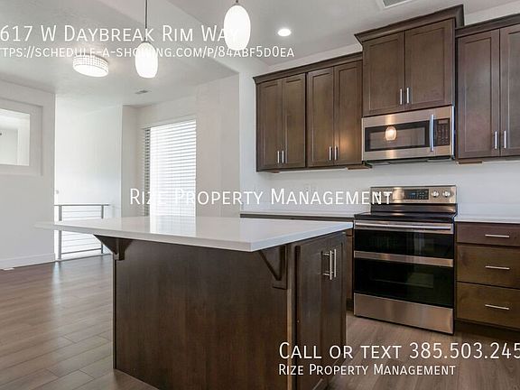 3rd image of 4617 W Daybreak Rim Way