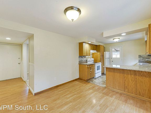 5th image of 14227 NE 72nd St