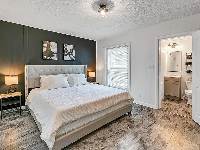 22615 Hilltop Ave #2 — Photo 8