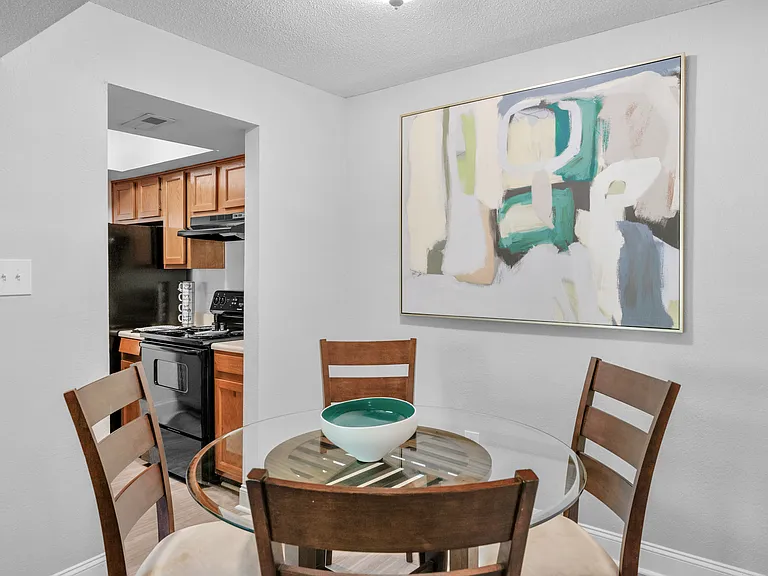 Devonwood Apartment Homes — Photo 15