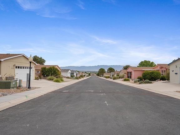 4th image of 236 Sunrise Bluffs Dr