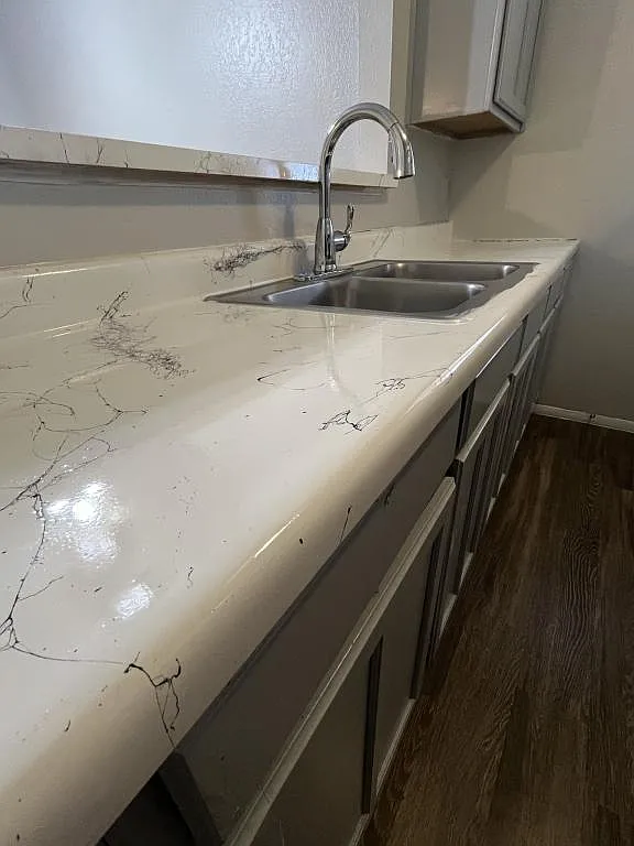 100 L C Martin — Photo 1