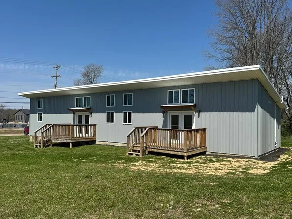2231 Honeysuckle Ln, Wellston, OH 45692