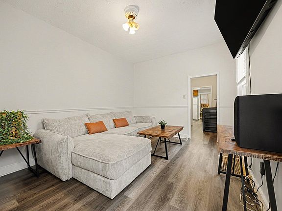 3rd image of 2439 Warren St