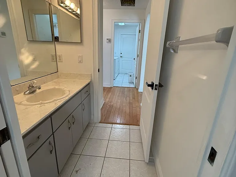 Ballenger Ln — Photo 22