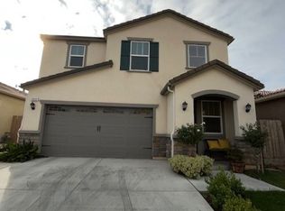 2032 Lombard Ln, Clovis, CA 93619
