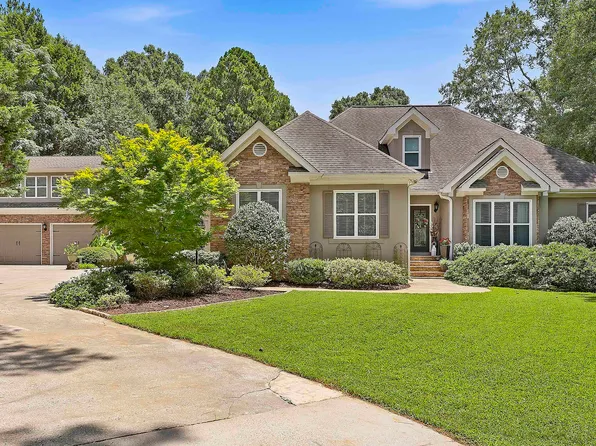 20 Clubview Ct, Newnan, GA 30265