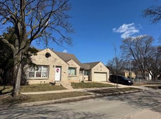 4240 West Fiebrantz AVENUE, Milwaukee, WI 53216