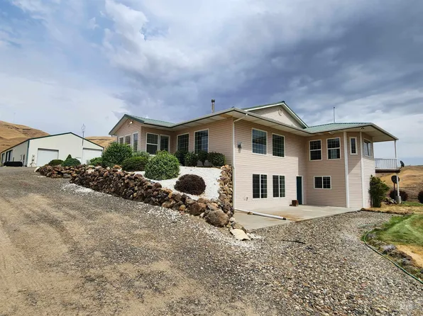 2871 Highway 12 E, Clarkston, WA 99403