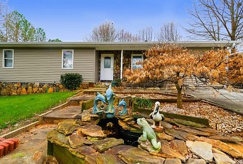 2nd image of 2860 Broadnax Dr