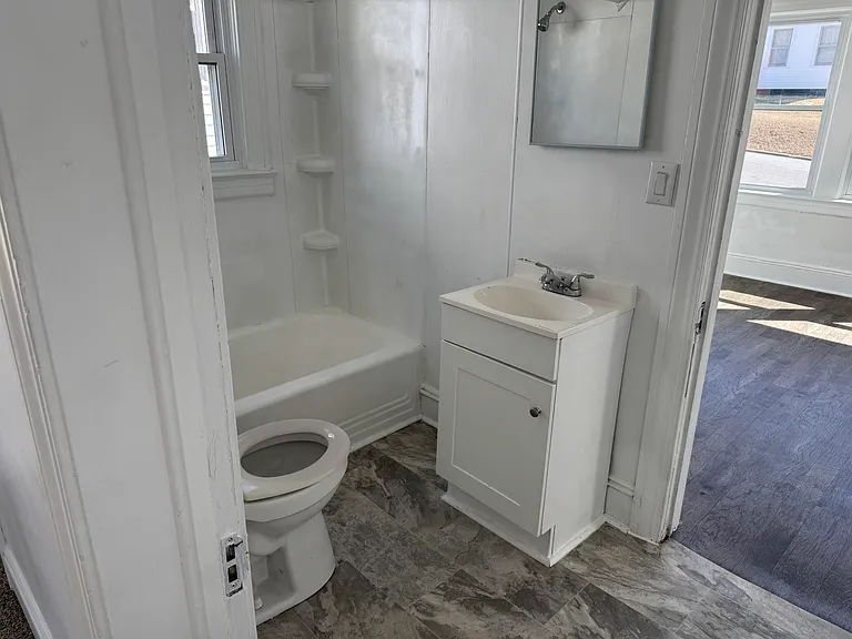 142 North Ave — Photo 7